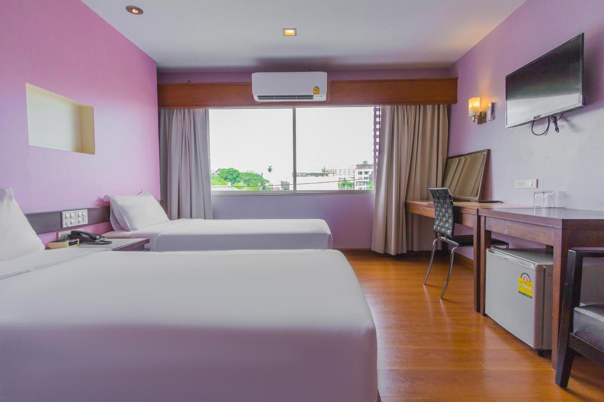 Mayflower Grande Hotel Chiang Mai Exterior foto